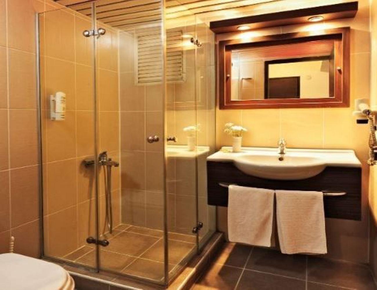 Uestuen Hotel Alsancak Smirne Esterno foto