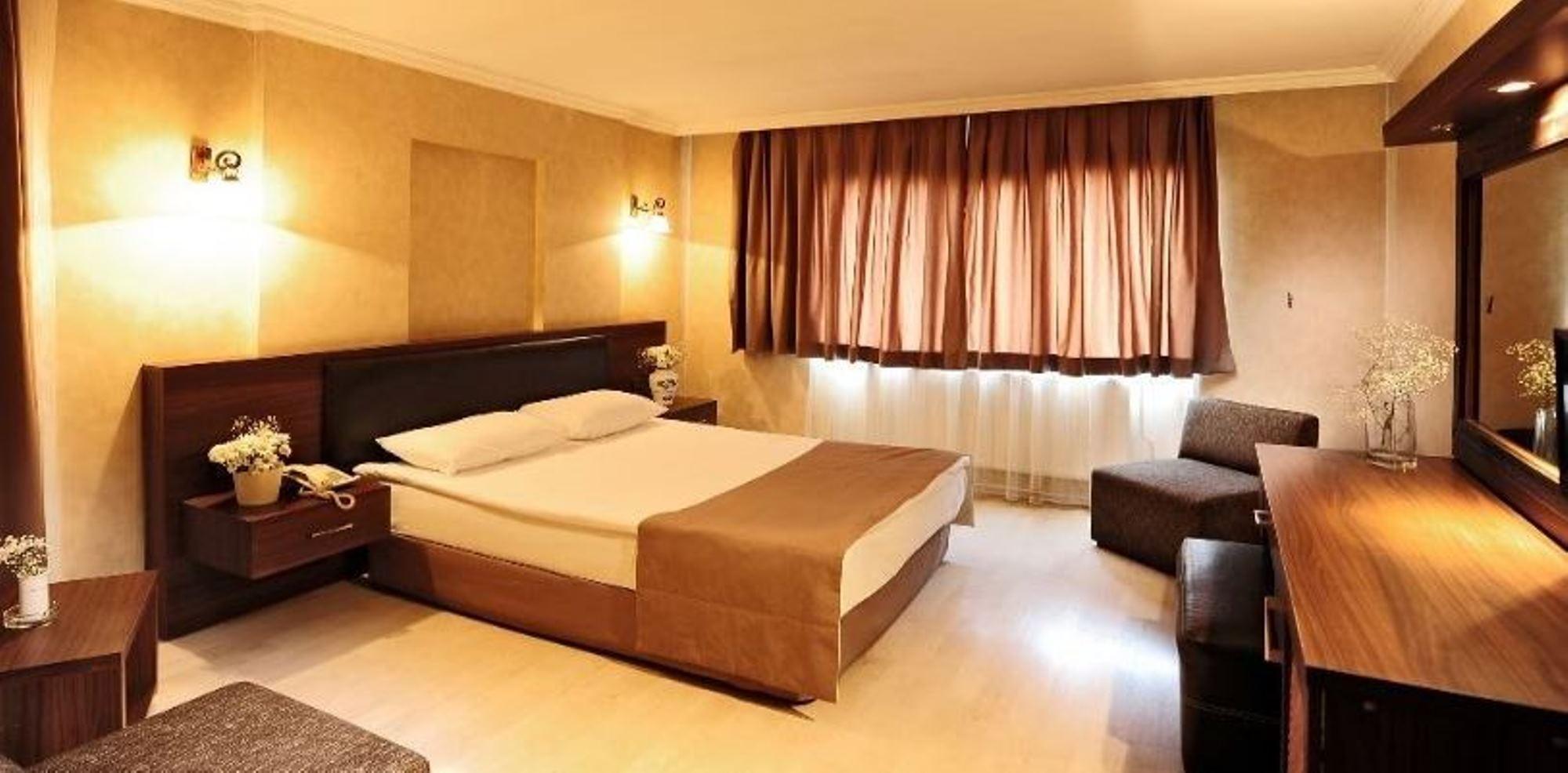 Uestuen Hotel Alsancak Smirne Esterno foto