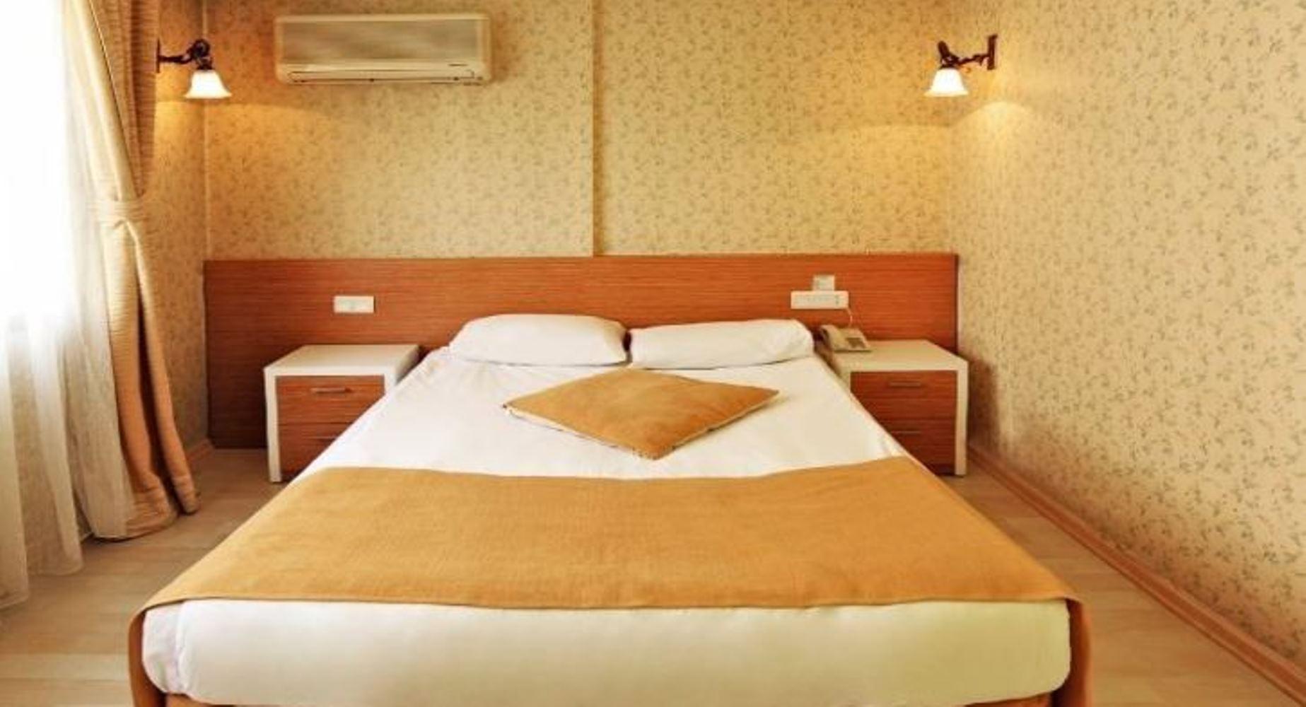 Uestuen Hotel Alsancak Smirne Esterno foto