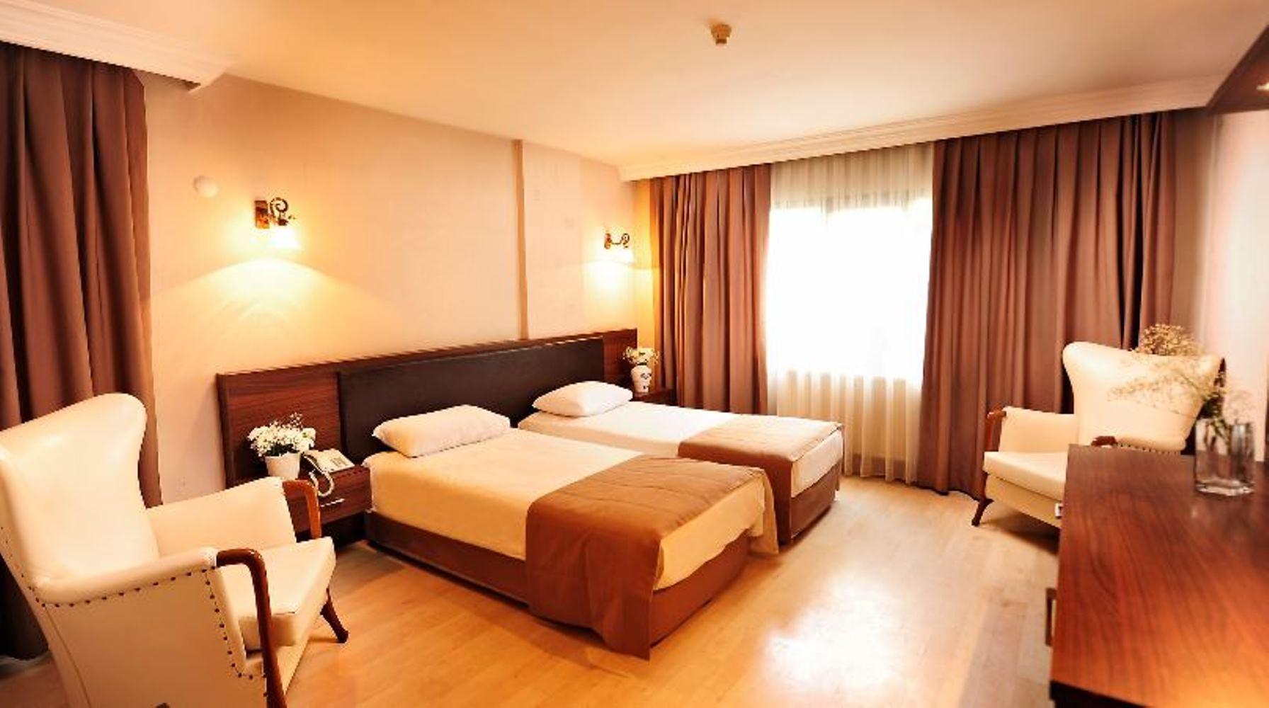 Uestuen Hotel Alsancak Smirne Esterno foto
