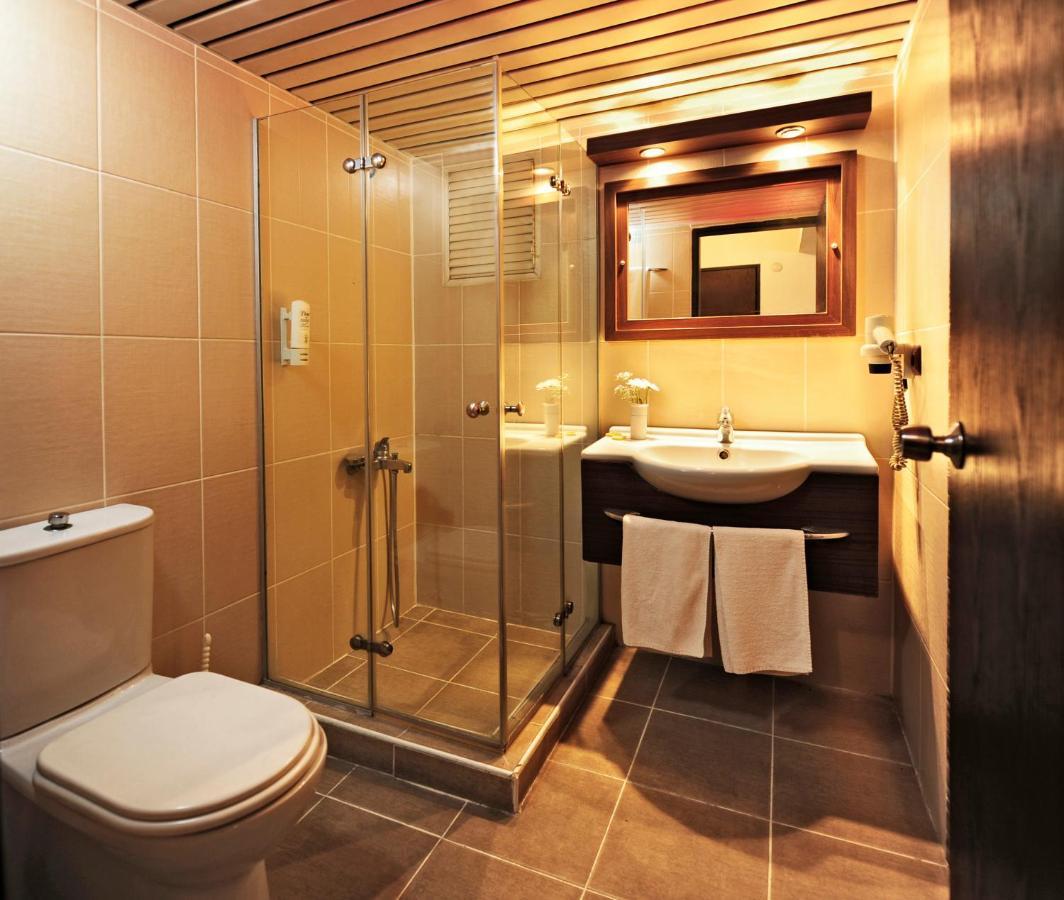 Uestuen Hotel Alsancak Smirne Esterno foto