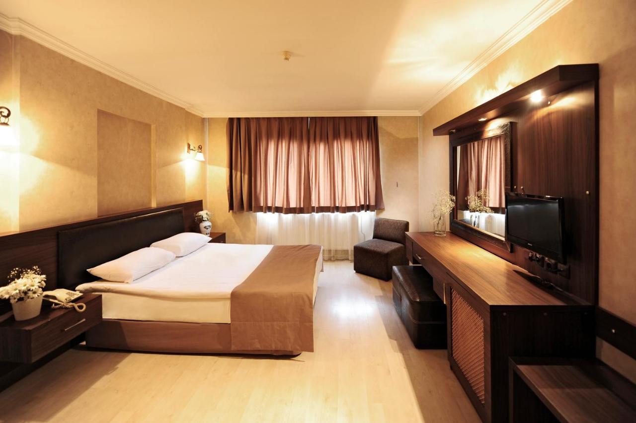 Uestuen Hotel Alsancak Smirne Esterno foto