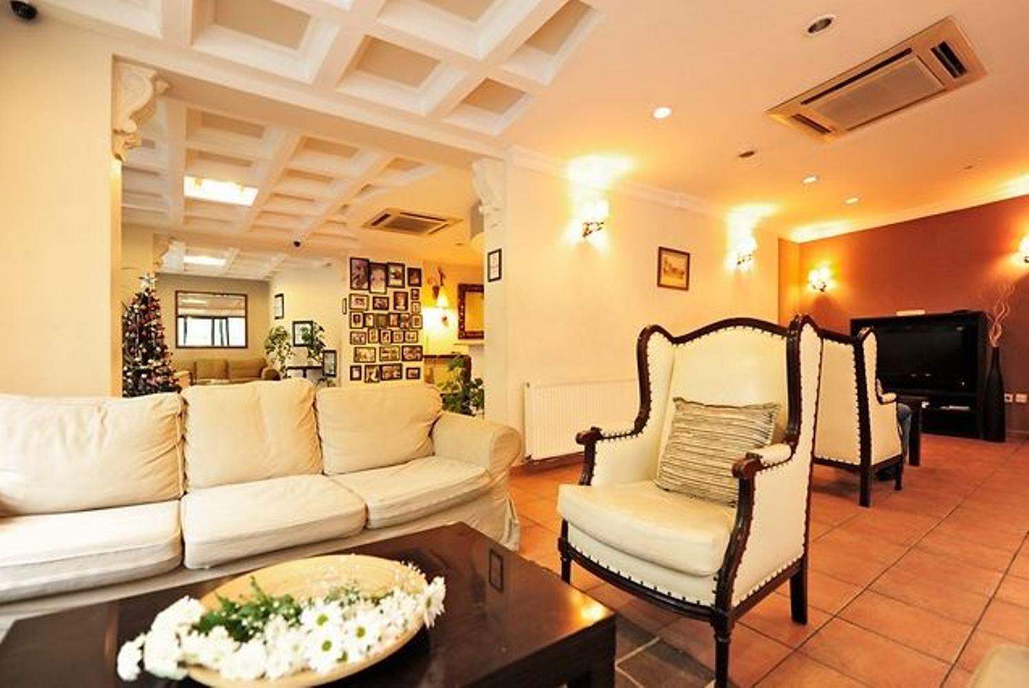 Uestuen Hotel Alsancak Smirne Esterno foto
