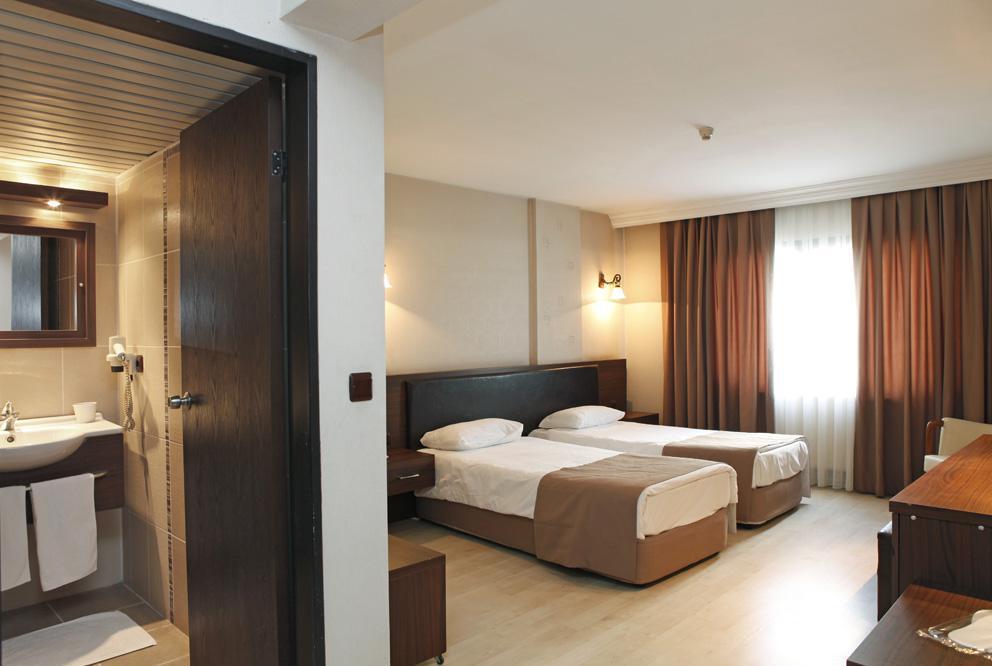 Uestuen Hotel Alsancak Smirne Esterno foto